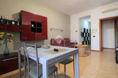 2 LOCALI A MARMIROLO