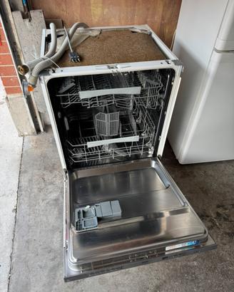 Lavastoviglie incasso Electrolux