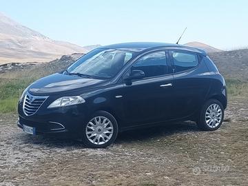 lancia ypsilon 1.3 