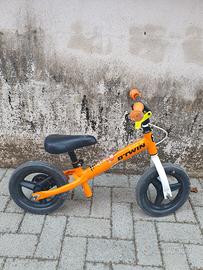 bicicletta senza pedali