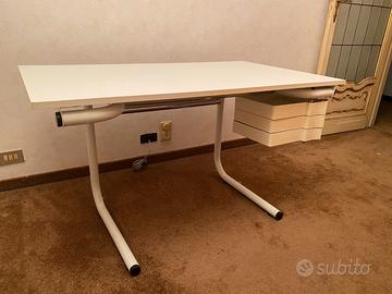 Scrivania design anni 70