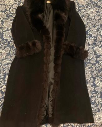 Cappotto in lana con pelliccia