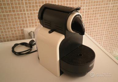 MACCHINA DA CAFFE'  NESPRESSO ESSENZA 