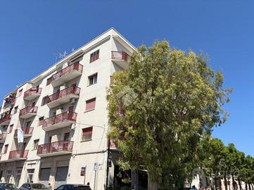 3 LOCALI A POLIGNANO A MARE