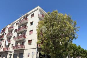 3 LOCALI A POLIGNANO A MARE