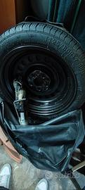 ruota di scorta con cric