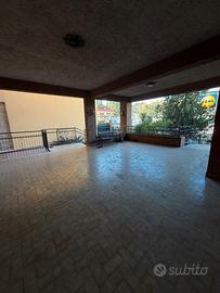 V/1278 Appartamento con ampio spazio esterno