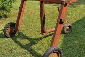 Carrello porta irrigatore su 3 ruote con gettone