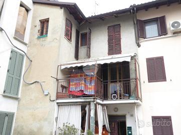 CASA DI CORTE A STRADELLA