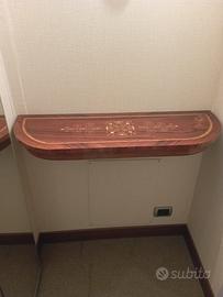 Consolle in legno intarsiato