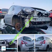 Renault Twingo anno 2012 per ricambi P