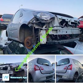 Renault Twingo anno 2012 per ricambi P