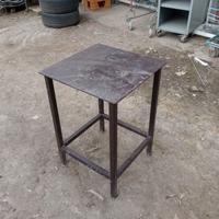 Banchetto in metallo