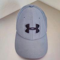 cappello under armour grigio e nero 