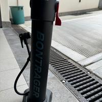 pompa bici BONTRAGER a pressione