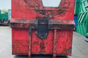 CONTAINER SCARRABILE USATO A CIELO APERTO