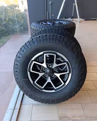 5x ruote e cerchi wrangler 17'' NUOVI 255/75R17