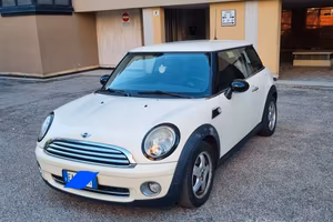 Mini Cooper 1.4 GPL 2010 6 marce