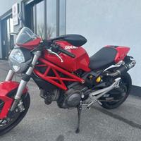 Ducati Monster 696