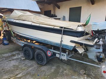 barca motore entro fuori bordo