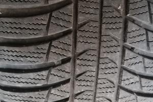 GOMME BRIGISTONE 245/45/17 termiche