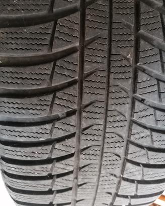 GOMME BRIGISTONE 245/45/17 termiche