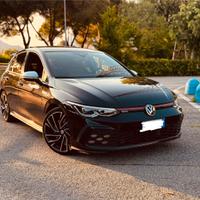 Volkswagen GOLF 8 GTI 245 cv