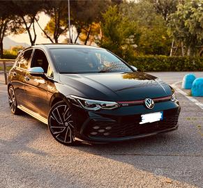 Volkswagen GOLF 8 GTI 245 cv