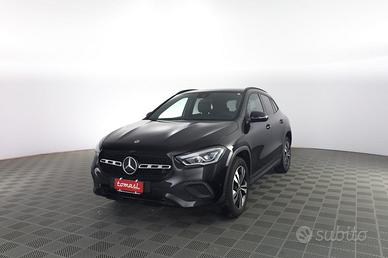 MERCEDES-BENZ CLA sse GLA GLA 220 d Automatic 4M