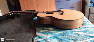 CHITARRA ELETTROACUSTICA