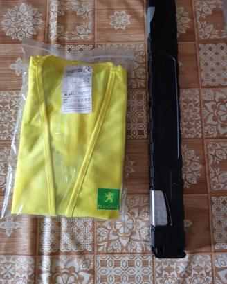 Triangolo emergenza e gilet catarifrangente