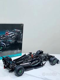 Lego Mercedes AMG F1 W14 e performance