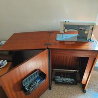Macchina da cucire vintage 
