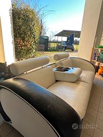 Divano a due posti con porta bevande