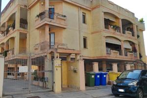 Su planu posti auto e cantina