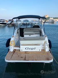 BARCA A MOTORE FOUR WINNS 258 VISTA
