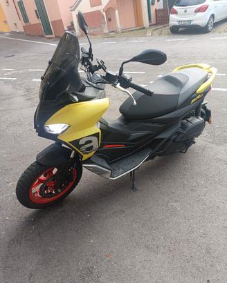 SCUTER APRILIA SR GT 125