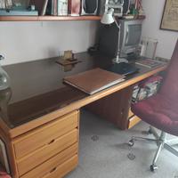 Scrivania in noce biondo