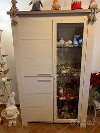 Mobile vetrinetta divano letto