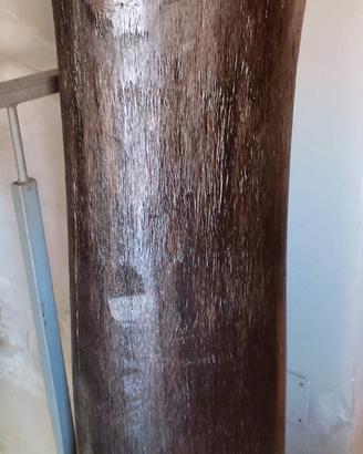 Vaso scavato in tronco di palma 