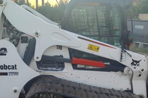 BobCat T770 con Benna, Forche, Fresa '60 e Scopa