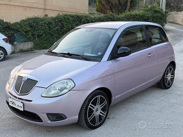 Lancia Ypsilon 1.3 MJT 75 CV ELLE