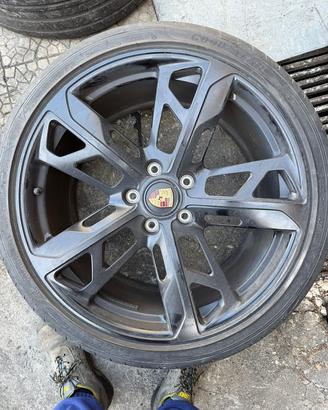 Set cerchi in lega porsche taycan