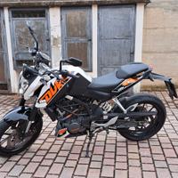 KTM Duke 125