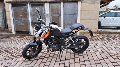 KTM Duke 125