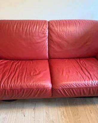 Divano 2 posti di Pelle rossa (NATUZZI) 300 euro