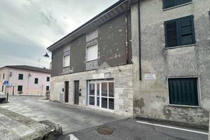 NEGOZIO A BAGNOLO CREMASCO