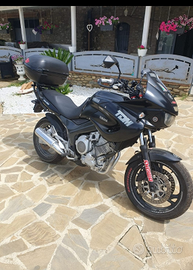 Moto Yamaha TDM 850