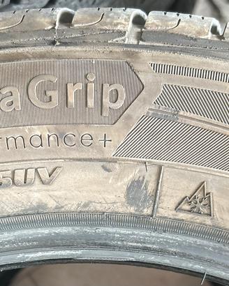 Pneumatici invernali Goodyear
