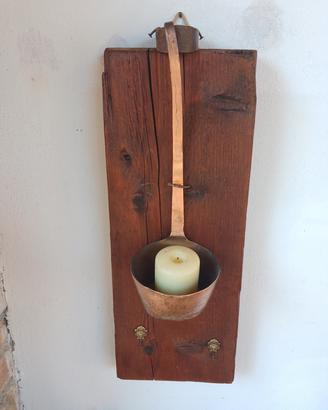Portachiavi e porta candela in legno da parete